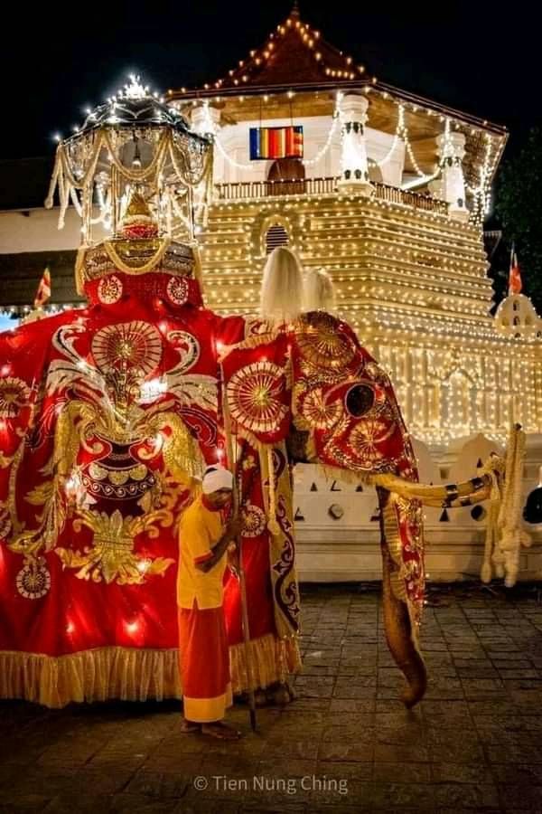 Temple of the Tooth, Kandy